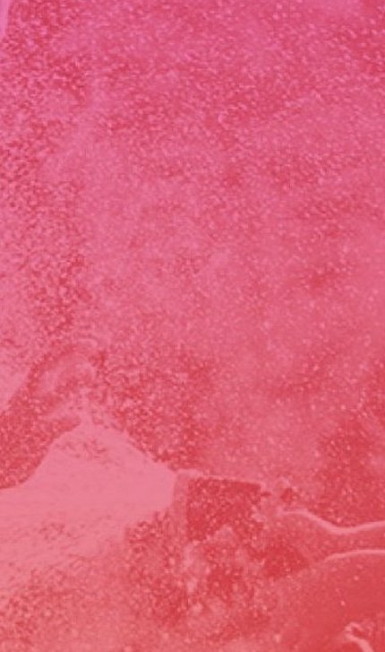 Roter Hintergrund mit Kindern